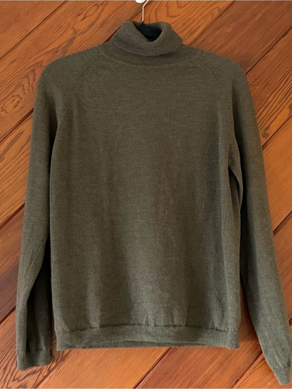 Banana Republic Extra Fine Italian Merino Turtleneck Sweater Olive Women's M